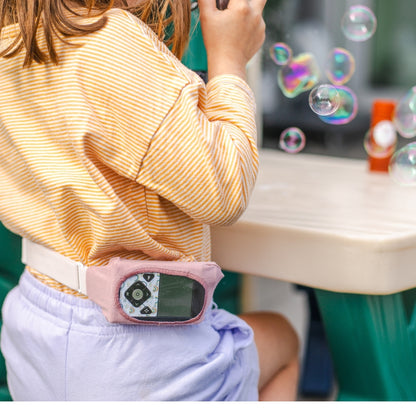 insulin pump holder for around waist with window pink